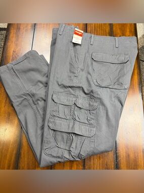 Wrangler 42x32 Men's Charcoal Cargo Pants with Multiple Pockets